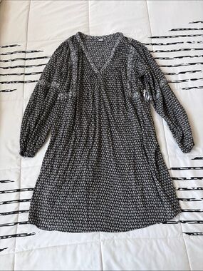 Old Navy Black and White Patterned Midi Dress